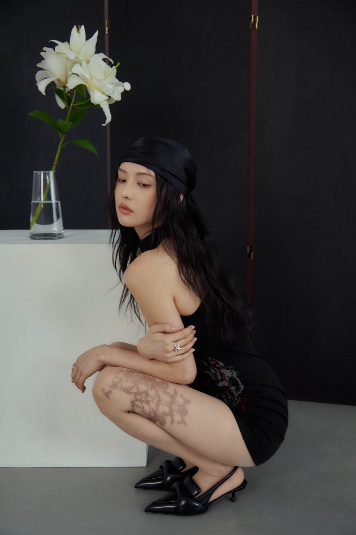 高領水仙印花削肩連身衣